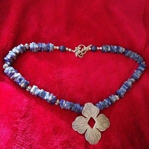 104 gms Blue agate & sterling silver necklace